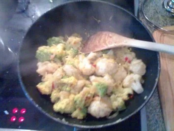 Rezept: Höllische Pfanne von Blumenkohl, Broccoli und Romanesco Bild Nr. 2 Höllische Pfanne von Blumenkohl, Broccoli und Romanesco - Rezept - Bild Nr. 2