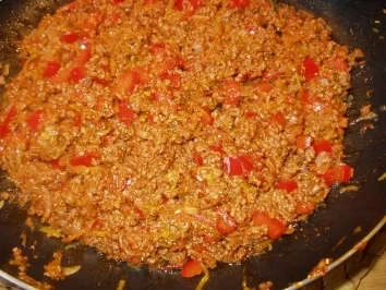 Rezept: Hackfleisch-Gemüsestrudel Bild Nr. 5 Hackfleisch-Gemüsestrudel - Rezept - Bild Nr. 5