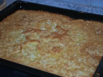 Rezept: Mandel-Becherkuchen Mandel-Becherkuchen - Rezept