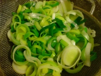 Schichtsalat mit Schafskäse-Creme - Rezept - Bild Nr. 3