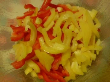 Schichtsalat mit Schafskäse-Creme - Rezept - Bild Nr. 4