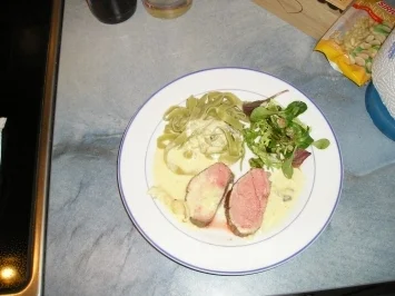 Schweinefilet mit Käsesauce bei Niedrigtemperatur - Rezept