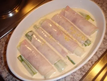 Lauchröllchen mit Parmesan - Rezept