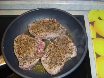 Südamerikanisches Hüftsteak mit Pfeffer - Chili Soße - Rezept