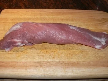 Rezept: gefülltes Schweinefilet mit Bratwurstbrät gefülltes Schweinefilet mit Bratwurstbrät - Rezept