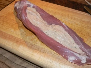 Rezept: gefülltes Schweinefilet mit Bratwurstbrät gefülltes Schweinefilet mit Bratwurstbrät - Rezept