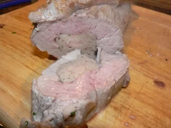Rezept: gefülltes Schweinefilet mit Bratwurstbrät gefülltes Schweinefilet mit Bratwurstbrät - Rezept