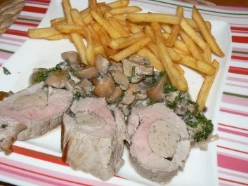 Rezept: gefülltes Schweinefilet mit Bratwurstbrät gefülltes Schweinefilet mit Bratwurstbrät - Rezept