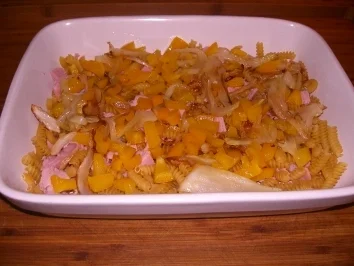 Rezept: Überbackene Schinken-Gemüse-Nudeln Überbackene Schinken-Gemüse-Nudeln - Rezept