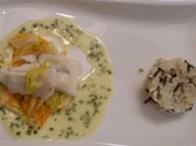 Hechtfilet an Knoblauchsoße auf Wurzelgemüse und Wildreis - Rezept