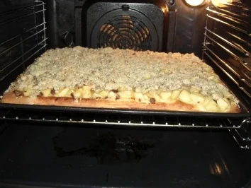 Rezept: Apfel-Mus-Kuchen mit Butter-Schoko-Streuseln Apfel-Mus-Kuchen mit Butter-Schoko-Streuseln - Rezept