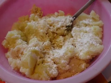 Rezept: Kartoffelklöße nach Thüringer Art Kartoffelklöße nach Thüringer Art - Rezept