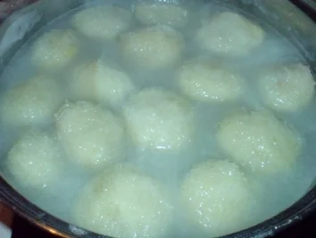 Rezept: Kartoffelklöße nach Thüringer Art Kartoffelklöße nach Thüringer Art - Rezept