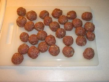 Hackfleischbällchen in Zwiebel- Käsesauce - Rezept - Bild Nr. 2