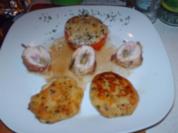 Gefüllte Hühnerbrust (Schinken, Mozarella, Lauch) mit Kartoffel-Schnittlauchtatscherl und überbackenen Paradeiser - Rezept