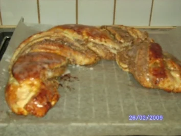 Rezept: Nußstriezel Nußstriezel - Rezept