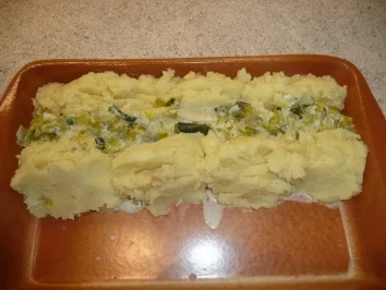 Kartoffellauchauflauf mit Minihackfleischklößchen - Rezept