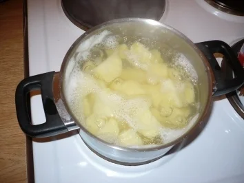 Rezept: Oma`s Hackstippe Bild Nr. 2 Oma`s Hackstippe - Rezept - Bild Nr. 2