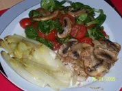Glasierter Chicoree und Hähnchenbrust mit Champignons - Rezept