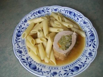 Rezept: Lende mit Erbsen und Edelschimmelkäse Lende mit Erbsen und Edelschimmelkäse - Rezept