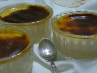 türkischer gebräunter reispudding (Sütlac) - Rezept