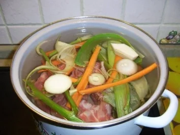 Rezept: Nudelsuppe Gärtnerart Nudelsuppe Gärtnerart - Rezept