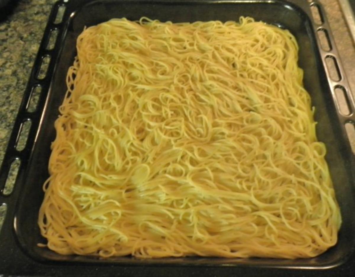 Spaghetti - Pizza Bolognese - Rezept - Bild Nr. 4