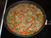 HAUPTGERICHT: REIS-HACKFLEISCH-PFANNE - Rezept