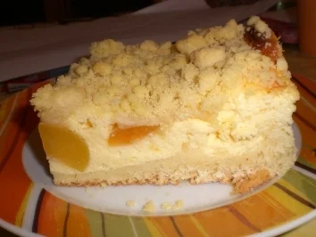 Käsekuchen mit Aprikosen und Streuseln - Rezept