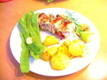 Schnitzelröllchen mit Rosmarinkartoffeln - Rezept