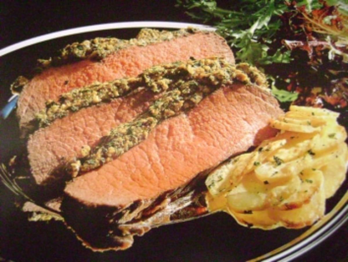 Roastbeef mit Roastbeef und Knoblauchzehen gehackt - Rezept mit Bild ...