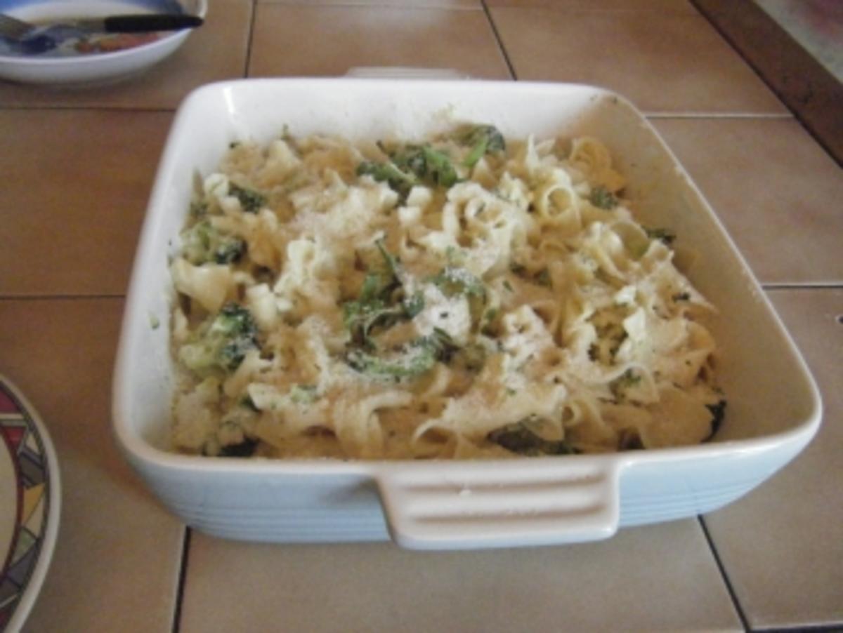Bandnudeln/Tagliatelle mit Käse-Broccoli-Soße nach Jamie Oliver - Rezept - Bild Nr. 2