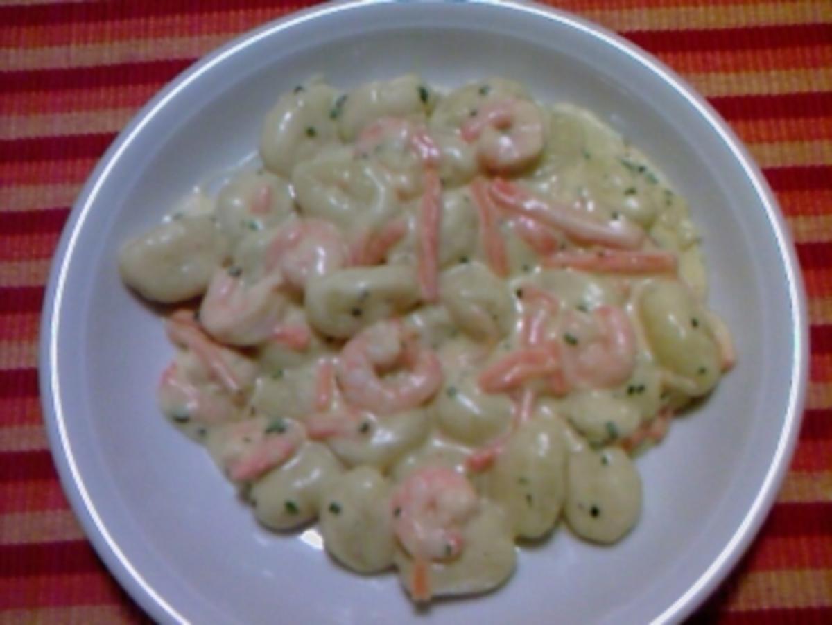 Bilder für Gnocchi mit Shrimps in Bärlauchsahne - Rezept