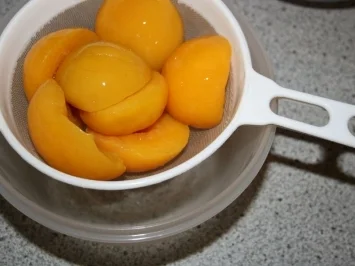 Frischer Pfirsich-Schmand-Kuchen - Rezept