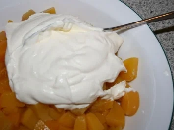 Frischer Pfirsich-Schmand-Kuchen - Rezept