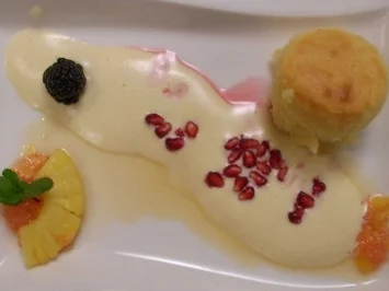 Savarin an Tutti Frutti auf Proseccoschaum - Rezept