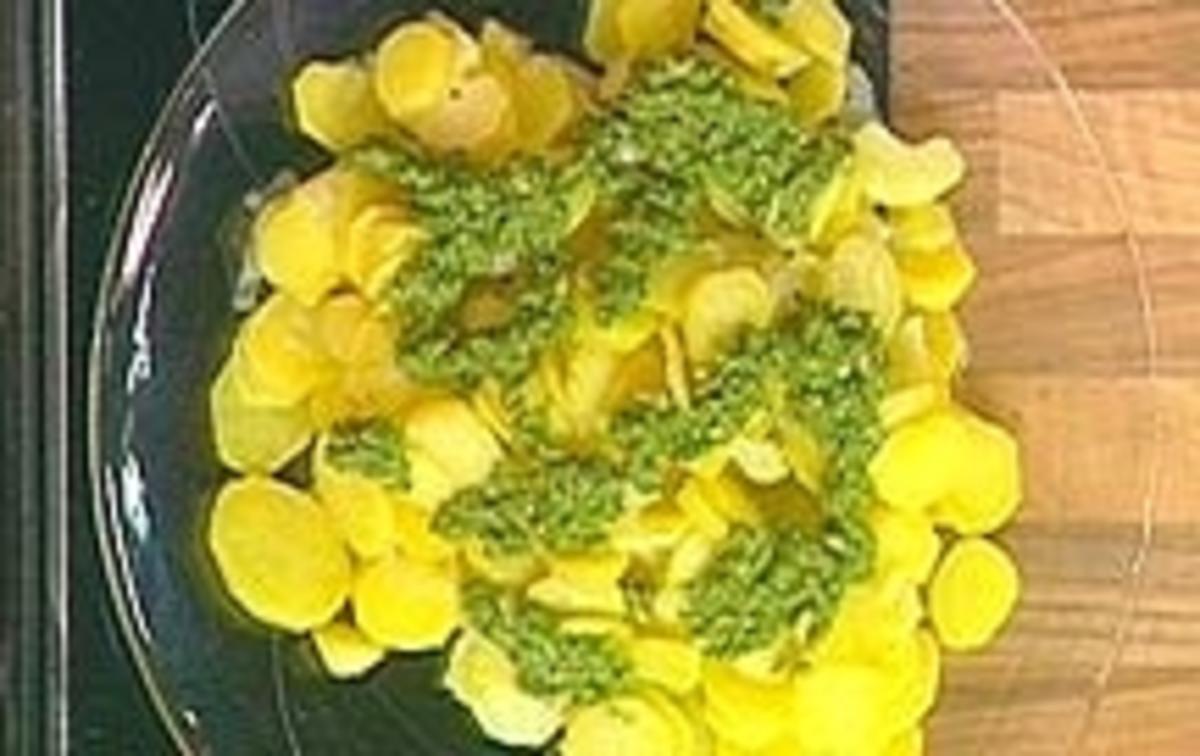 Kartoffelscheiben mit Basilikumpesto - Rezept