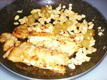 FISCH: Zanderfilet "Felix" mit Weintrauben und Mandeln - Rezept - Bild Nr. 2