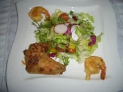 Rezept: Gefüllte Hähnchenflügel mit Garnelen und Salat Gefüllte Hähnchenflügel mit Garnelen und Salat - Rezept