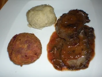 Rezept: Sauerbraten vom Hirsch Sauerbraten vom Hirsch - Rezept