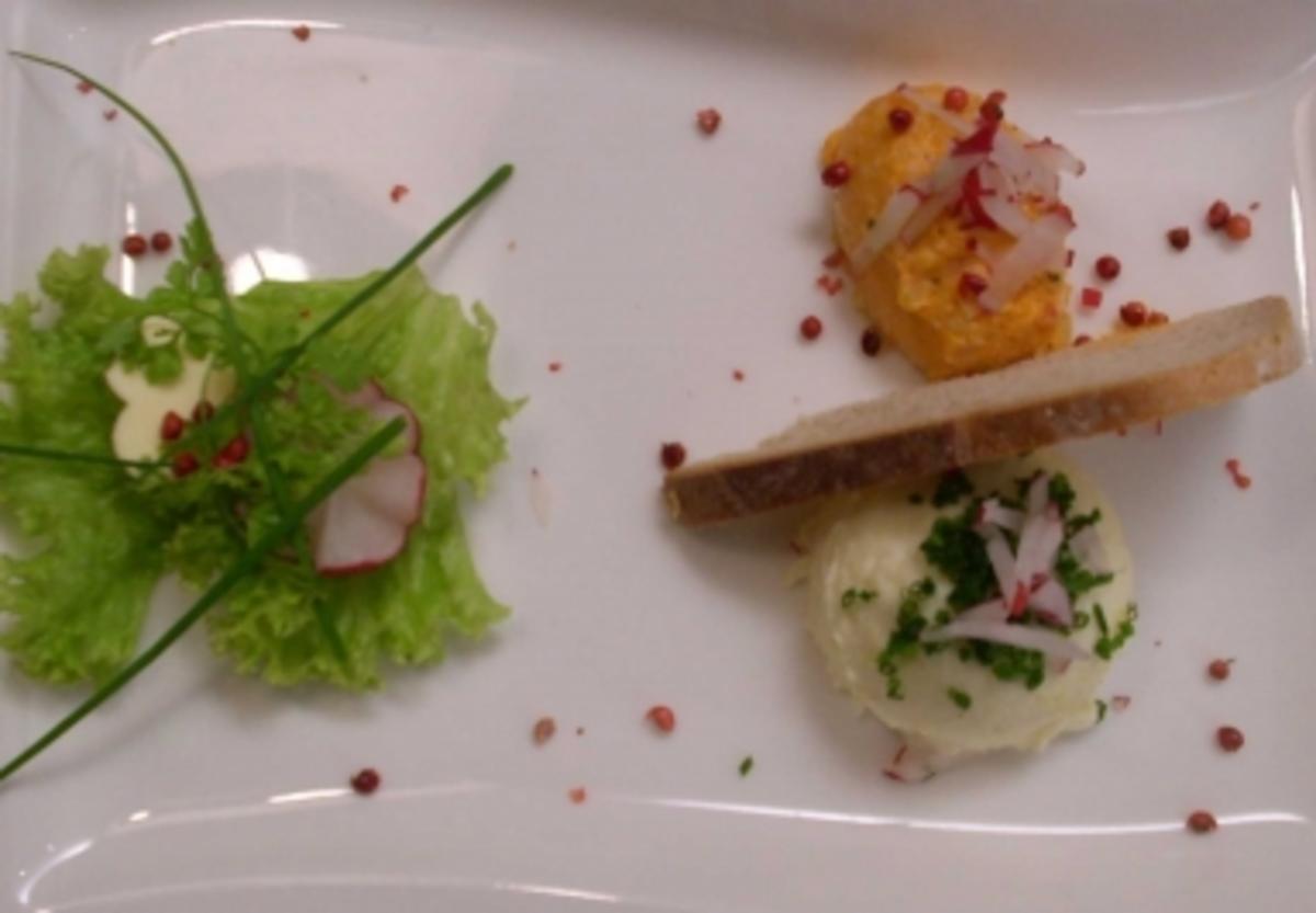 Erdäpfelkäs und Obatzter auf Bauernbrot mit Schnittlauch und Radieschen ...