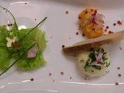 Erdäpfelkäs und Obatzter auf Bauernbrot mit Schnittlauch und Radieschen - Rezept