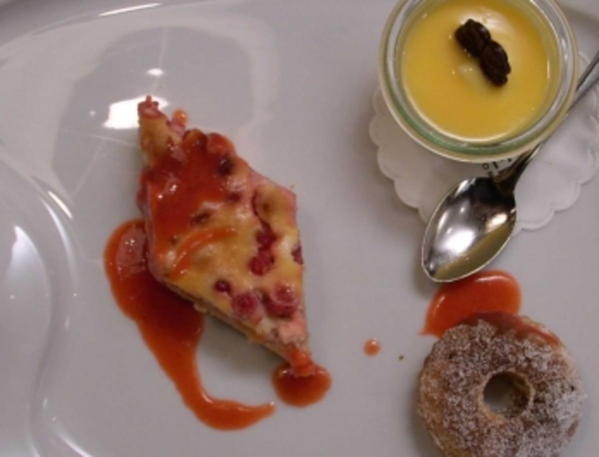 Österreichisches Dessert - Ribiselschnitte, Marmorhupf und Eierlikörcreme - Rezept