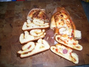 Rezept: Zwiebelbaguette - aus eins mach zwei Zwiebelbaguette - aus eins mach zwei - Rezept