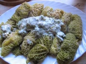 Wirsingröllchen mit Tomaten - Rezept