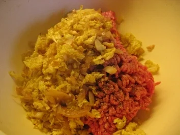 Rezept: Wirsingröllchen mit Tomaten Wirsingröllchen mit Tomaten - Rezept