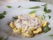 Rezept: Tortellini alla Panna Bild Nr. 2 Tortellini alla Panna - Rezept - Bild Nr. 2
