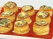 Spinat-Ricotta Vol-au-vents und Liaison mit Paprika-Soße - Rezept
