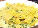 Spinat-Ravioli mit Zitronen-Rahm - Rezept