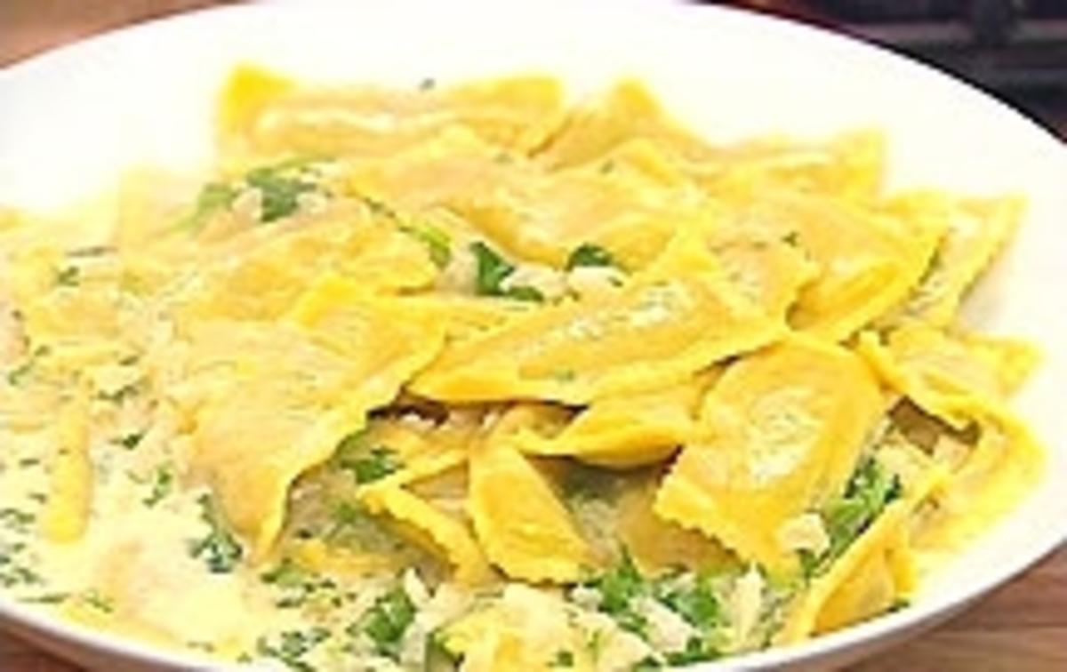 Bilder für Spinat-Ravioli mit Zitronen-Rahm - Rezept